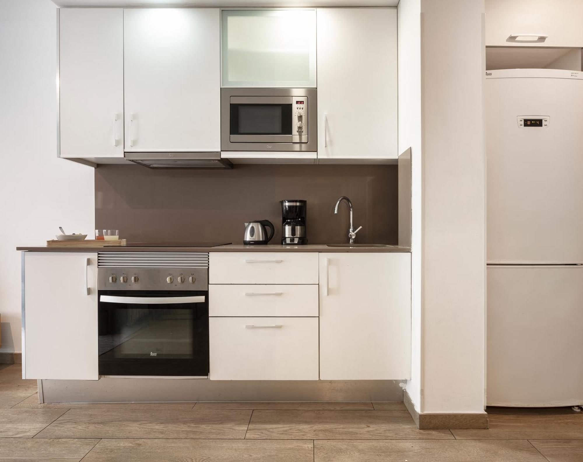 Feelathome Plaza Apartments — Photos 3