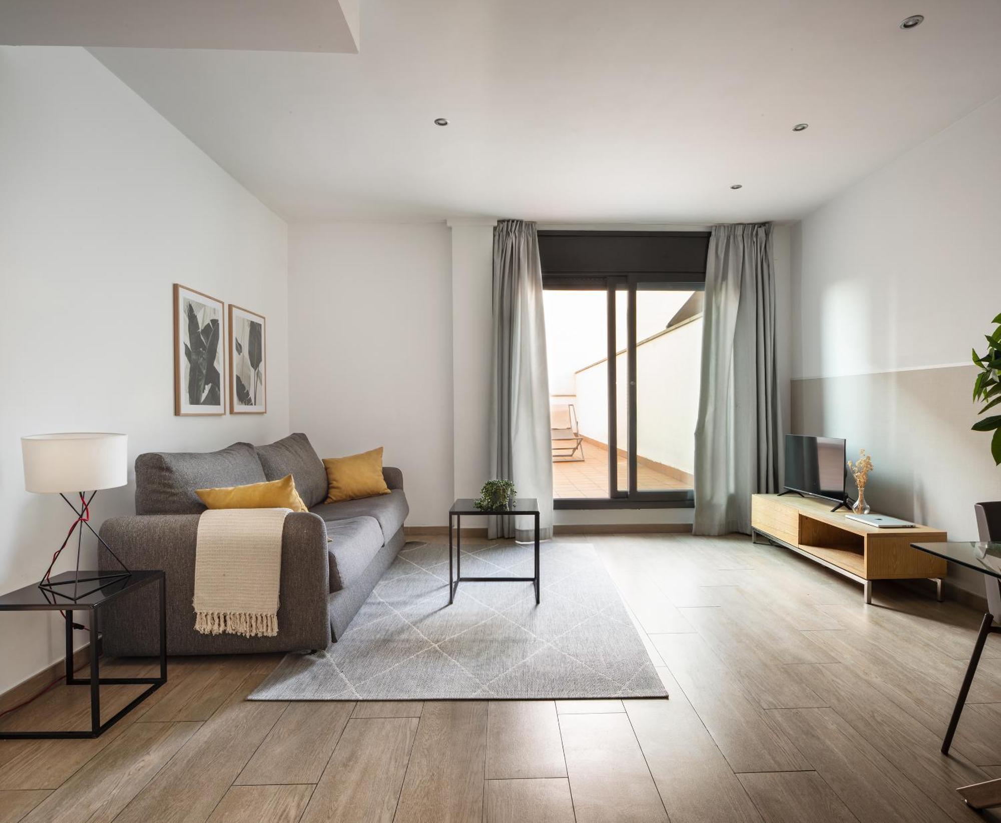 Feelathome Plaza Apartments — Photos 1